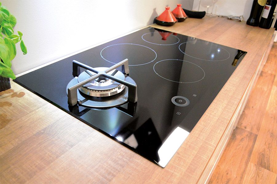 Hob cleaning CDA Appliances